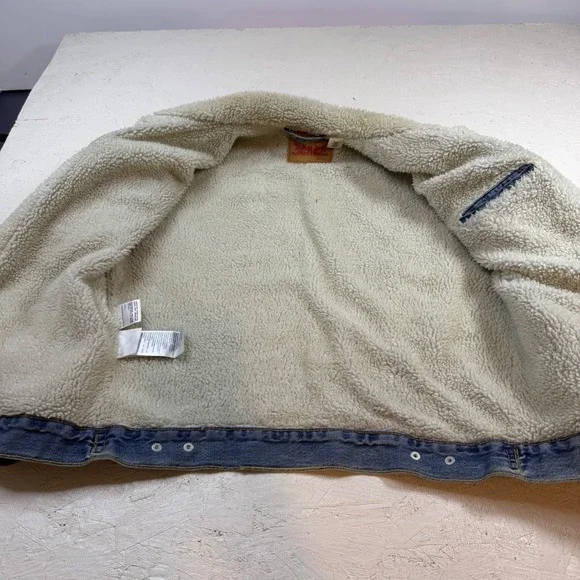 Levi Strauss Sherpa Lined Denim Jacket - Womens L Light Wash Trucker Warm‎ - Picture 4 of 8